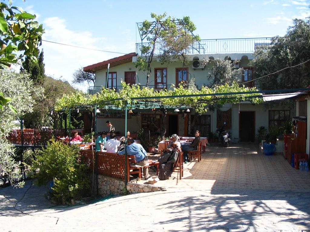 St. Nicholas Pension Патара Екстериор снимка