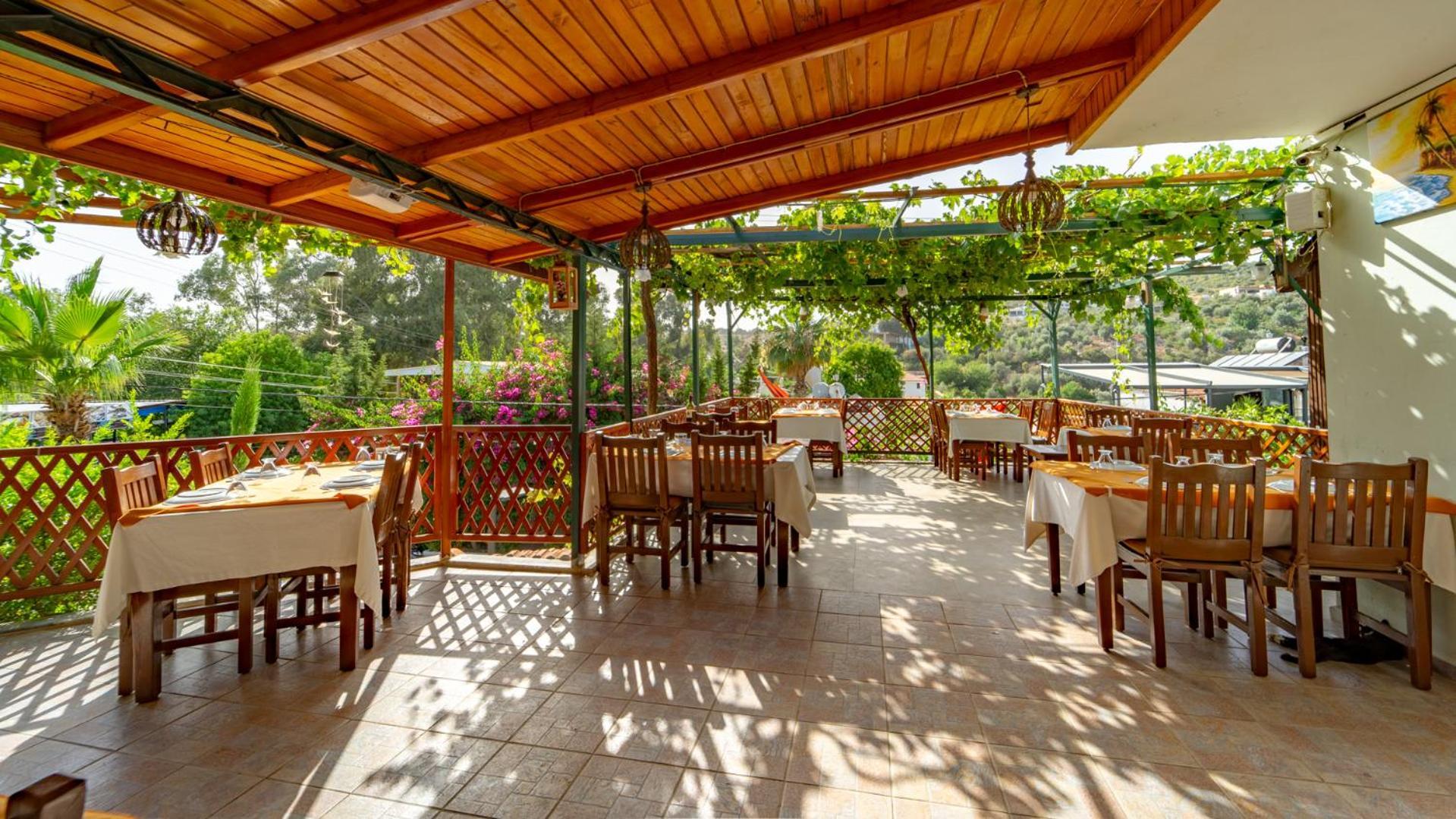 St. Nicholas Pension Патара Екстериор снимка