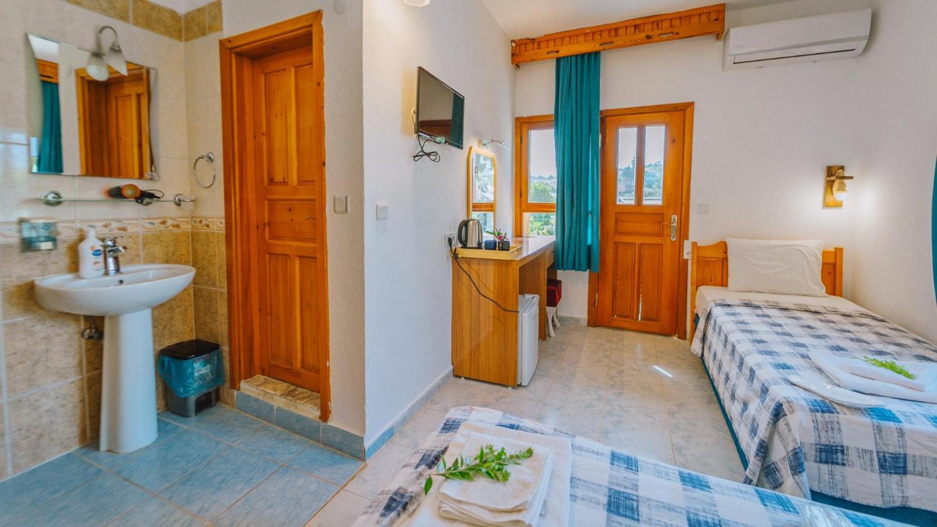 St. Nicholas Pension Патара Екстериор снимка